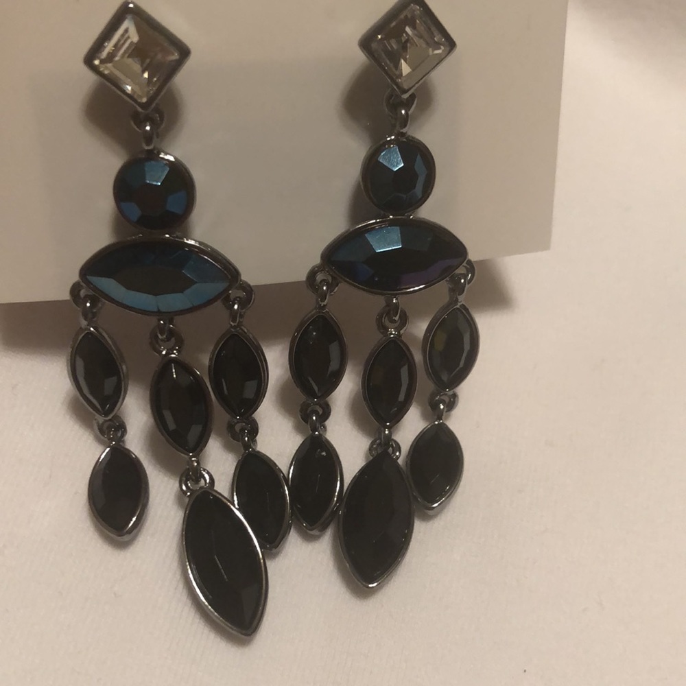 Nine West Earrings - Picture 2 of 4